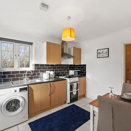 1 Bedroom Flat Aylesbury, Private Parking, Fowler Rd Aylesbury  Exterior photo